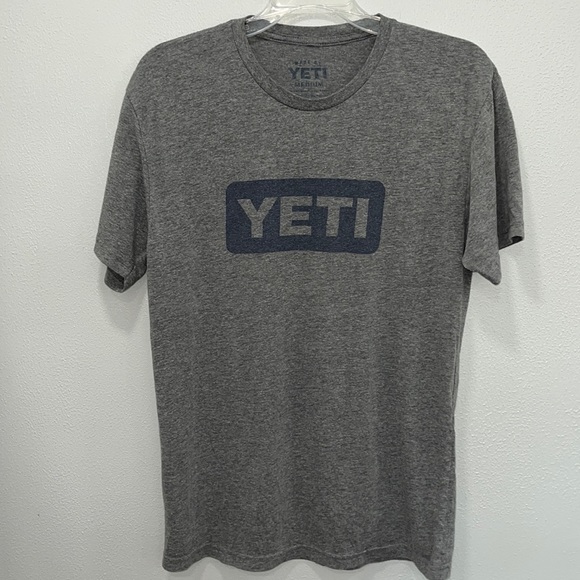 Yeti Other - YETI PREMIUM LOGO BADGE
SHORT SLEEVE T-SHIRT Men's Medium